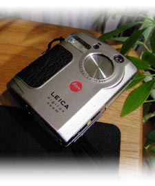 LEICA digilux zoom